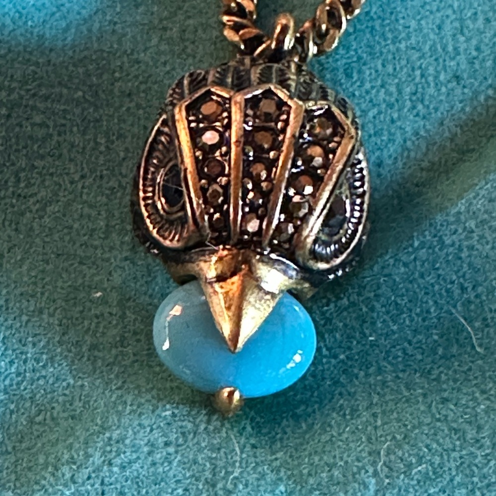 Kurt Geiger Gold Chain Necklace with Signature Eagle Head Pendant - Picture 5 of 11